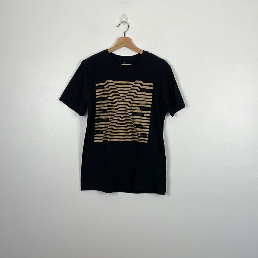 Michael Jordan men short sleeve pullover retro black gold tee shirt Size Medium